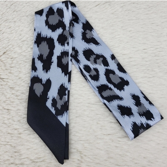New Silver Leopard Print Silk Skinny Scarf Twilly - Picture 3 of 5